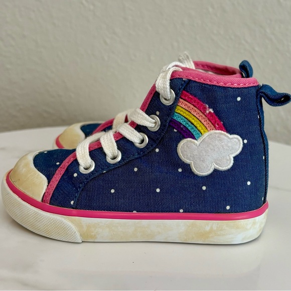 Toddler shoes (size-6) - Picture 3 of 10